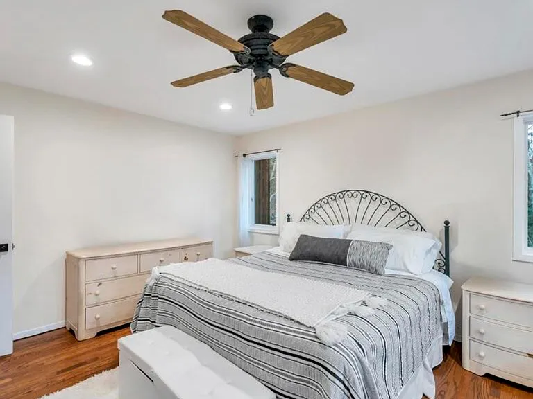 51 Roses Grove Rd — Photo 16