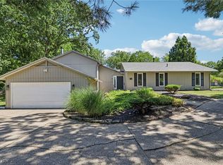 732 Wyleswood Dr, Berea, OH 44017