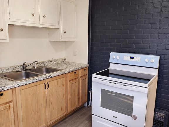 3rd image of 46 Jackson Ave