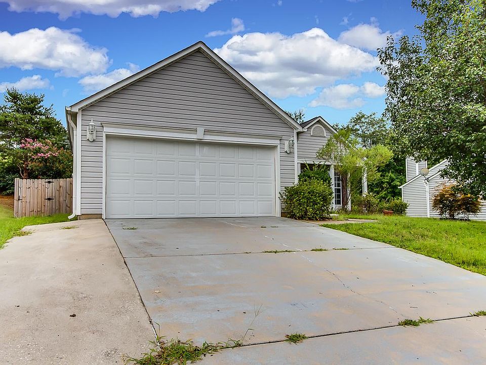 1st image of 101 White Willow Ct