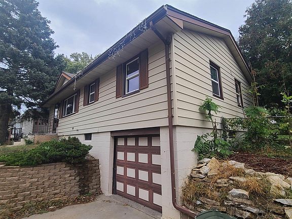 2nd image of 719 N Beadle St