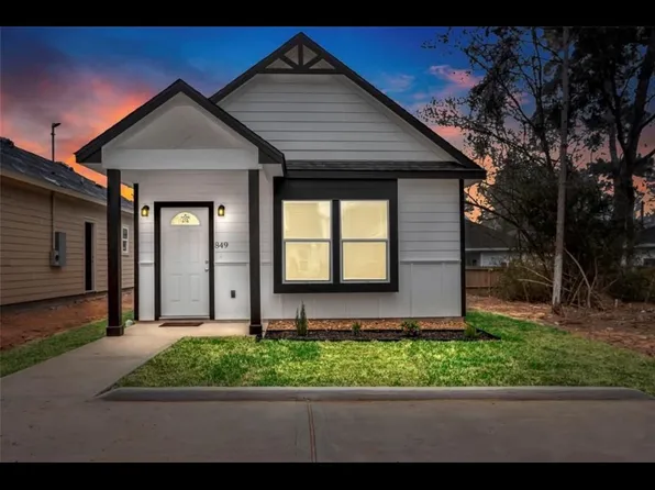 841 Palmdate, Montgomery, TX 77316