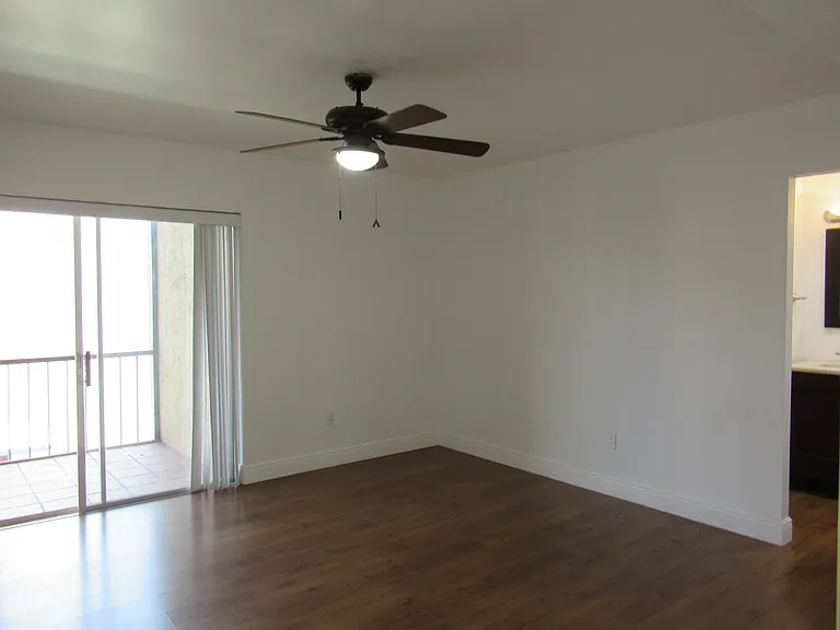 8401 SW 107th Ave #371E — Photo 28