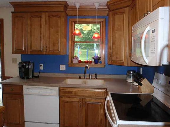 5th image of 730 Skyview Dr
