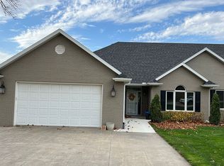 2109 S 19th St, Beatrice, NE 68310