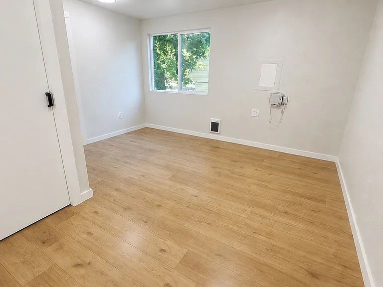 22350 SW Lee Dr — Photo 10
