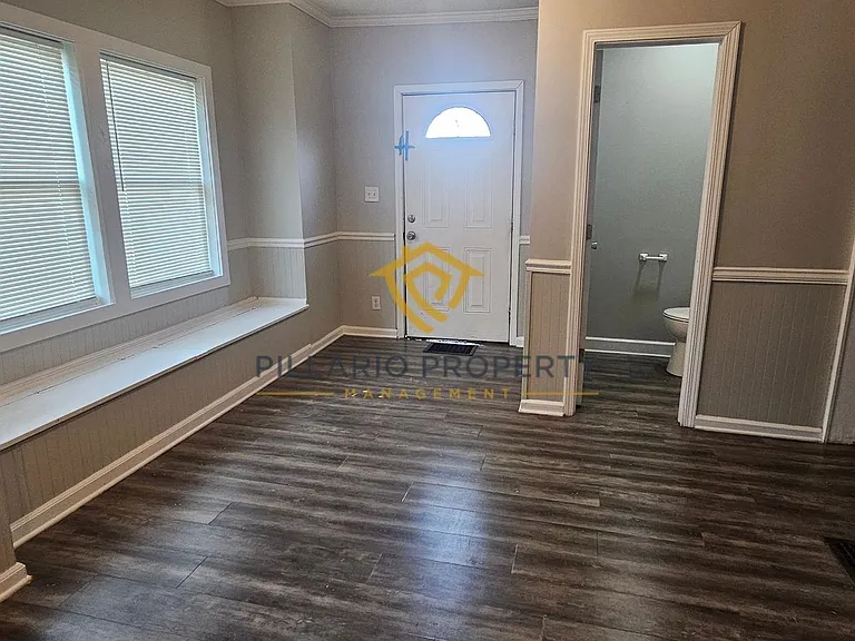 619 N Sherman Dr — Photo 13