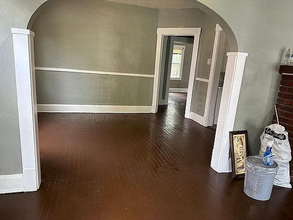 5th image of 259 E Ravenwood Ave