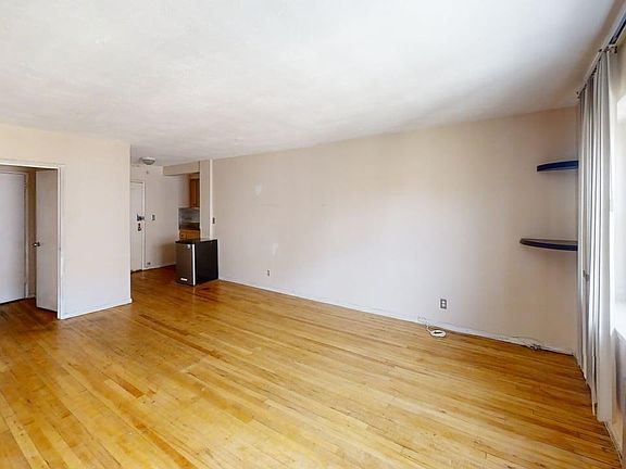 2nd image of 30 Fleetwood Avenue #5J