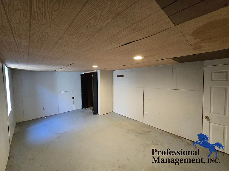 107 Custer Ave — Photo 10