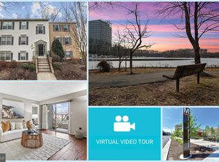 7756 New Providence Dr APT 16, Falls Church, VA 22042