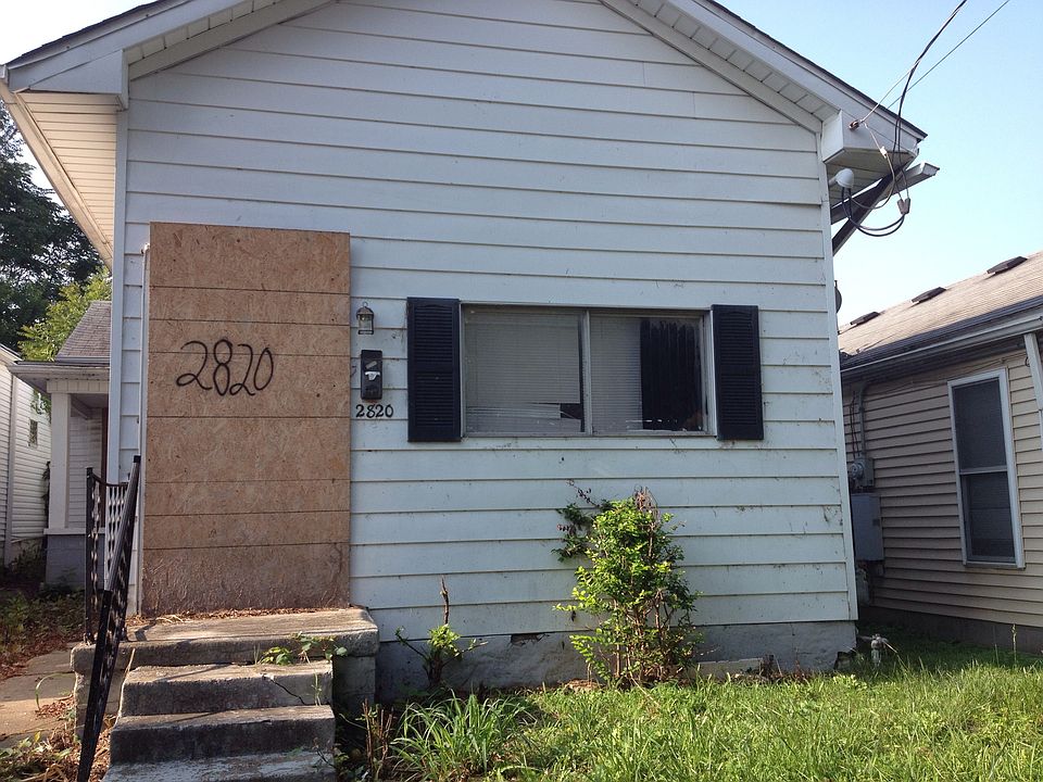 2nd image of 2820 W Madison St