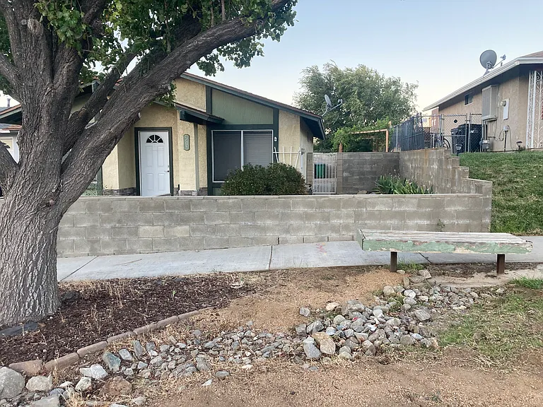 Blueflax Ave — Photo 15