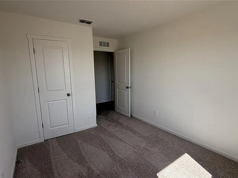 807 Lynx St — Photo 9