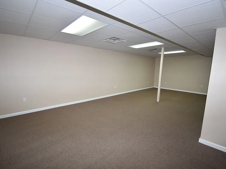 3049 Westchester Dr — Photo 29
