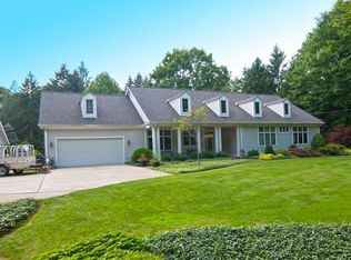 36921 Rogers Rd, Willoughby, OH 44094