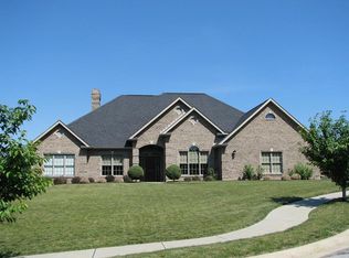 1326 White Oak Ct, North Huntingdon, PA 15642