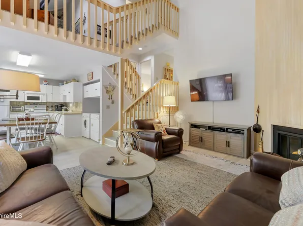 1044 Beaver Pond Rd, Lanesborough, MA 01237