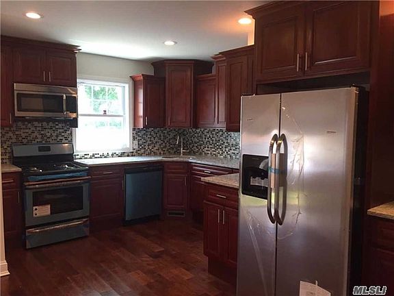 3rd image of 160 Union Ave