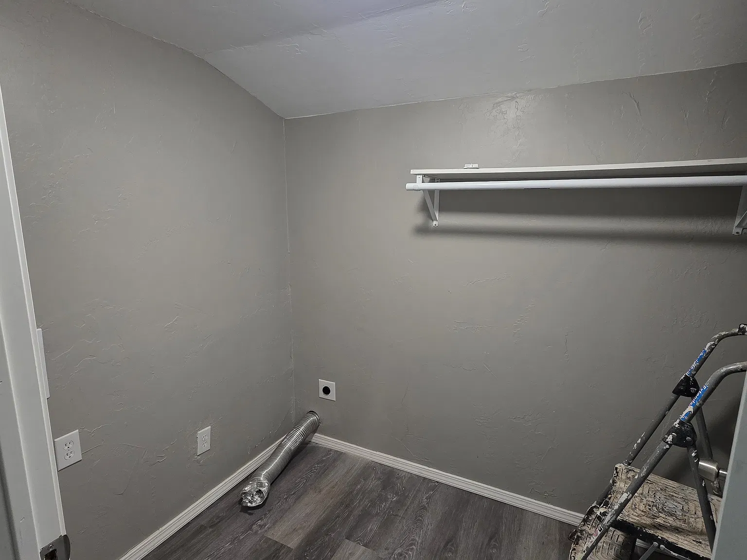 3 bed, 2.5 bath, 1209 sqft, $1,650 — Photo 2