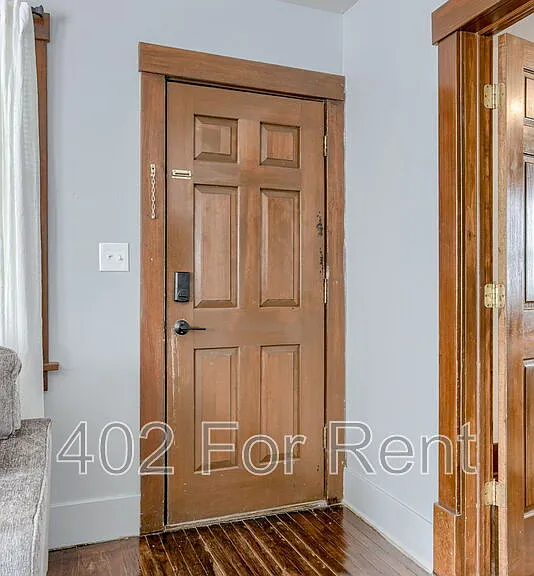 4806 Charles St — Photo 5
