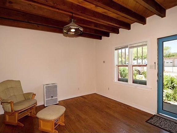 5th image of 510 Lolita St