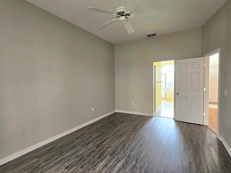 7047 Hazeltine Cir — Photo 13