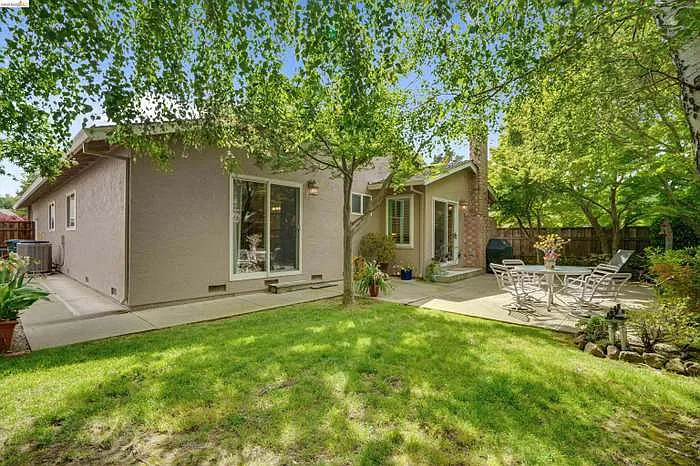5001 Saint Garrett Ct — Photo 2