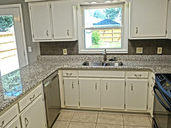 3rd image of 3306 Hastings Rd SW