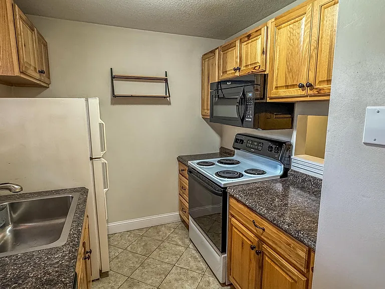 710 Main St #21 — Photo 3