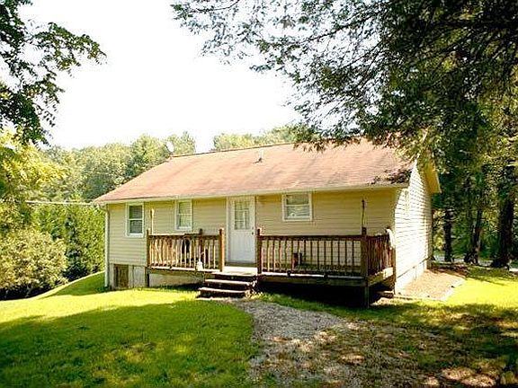 2nd image of 4504 Pinefrost Pl