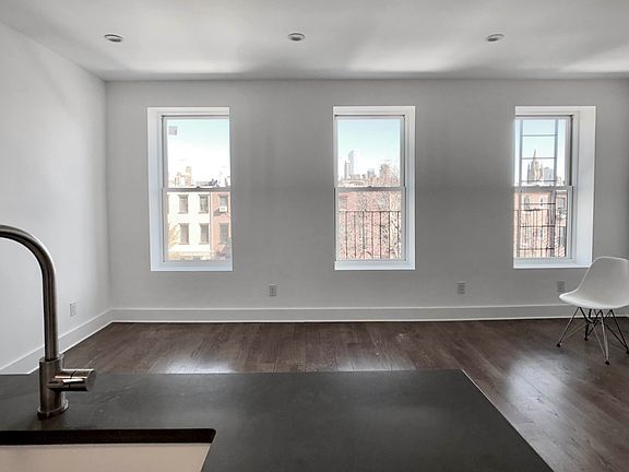 3rd image of 259 Carroll St #3