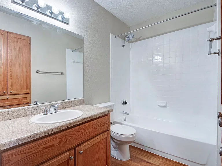 Quail Crossing Apartments — Photo 18