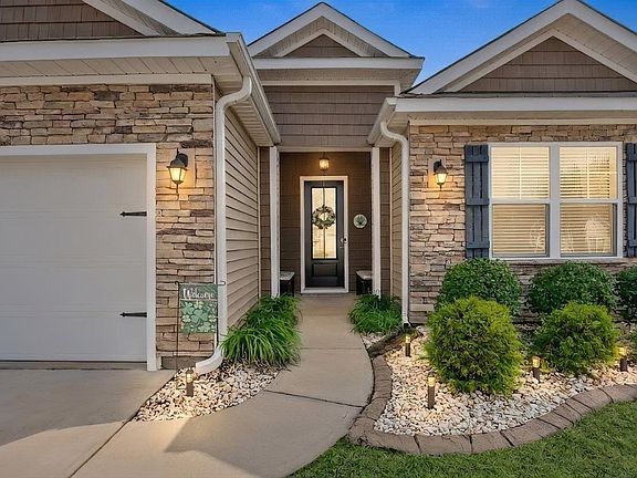 3rd image of 280 Ocean Commons Dr.