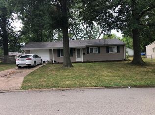 909 Love Dr, O'Fallon, MO 63366