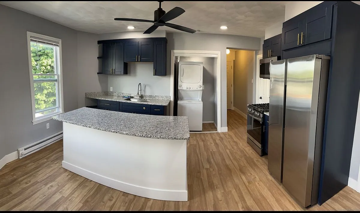 2 bed, 1.0 bath, 2844 sqft, $1,750 — Photo 3