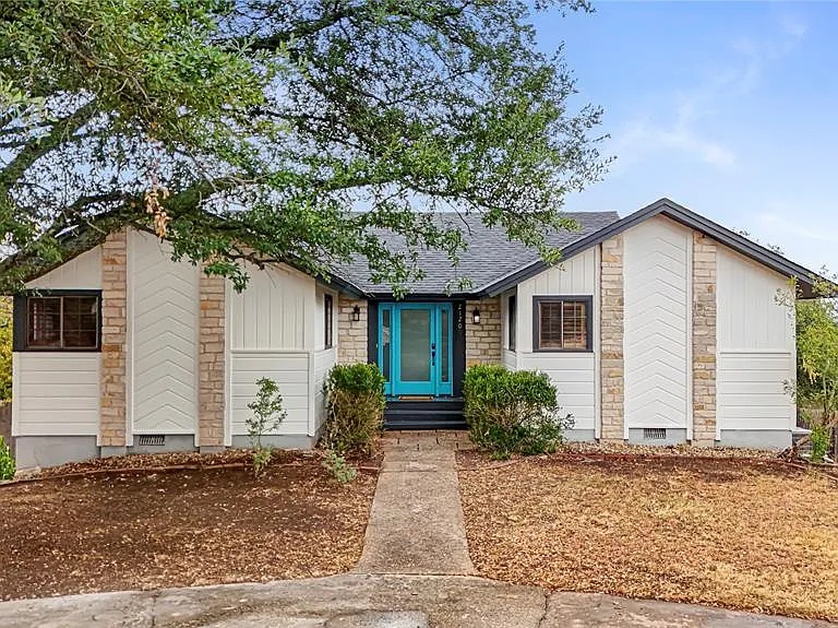 21205 National Dr — Photo 2