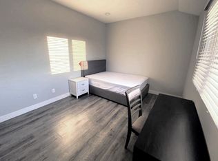 1171 W 37th Pl #1/4S, Los Angeles, CA 90007