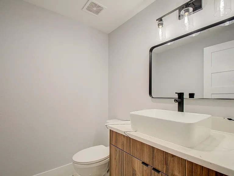 7016 Staffordshire Blvd #B — Photo 15
