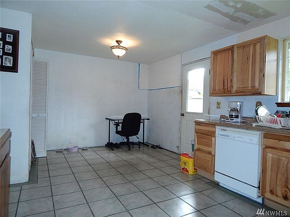5th image of 16105 SE 318th Pl
