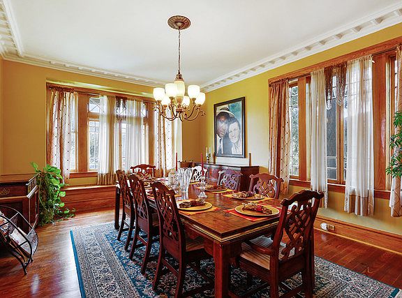 2nd image of 2205 Peniston St