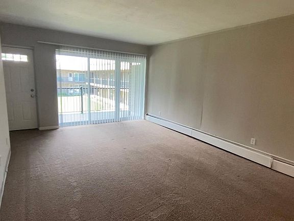 5th image of 470 Meshanticut Valley Pkwy #62