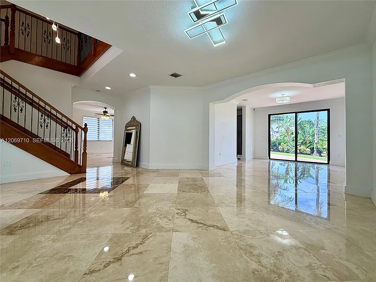 1764 SW 151st Pl — Photo 6