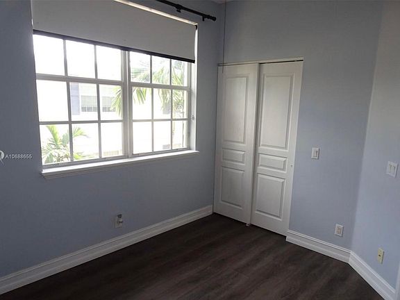 5th image of 484 NE 2nd Ave