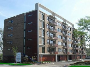 1905 S Wolf Rd, Hillside, IL 60162