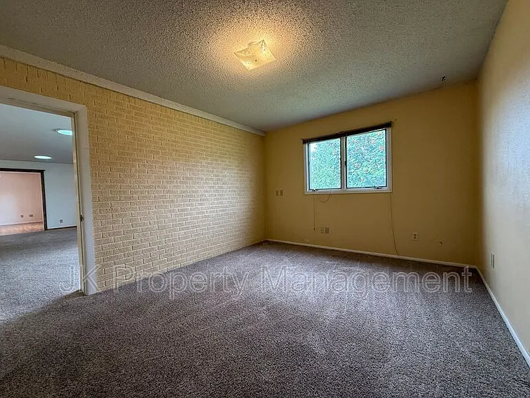 806 Forest Ave — Photo 30