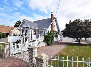 43 James St, Franklin Square, NY 11010