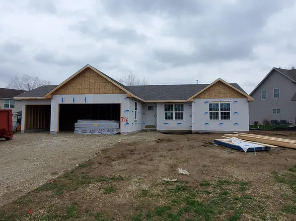 716 Oxford Dr, Byron, IL 61010