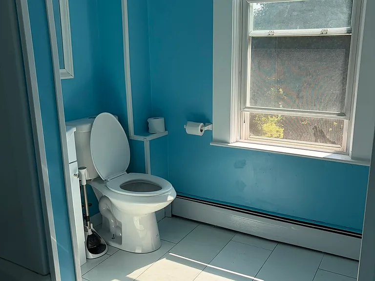 74 Linden St #2 — Photo 8