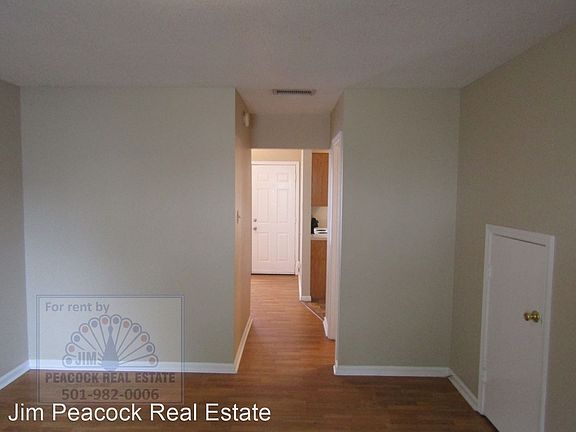 3rd image of 807 W Elm St APT 2C